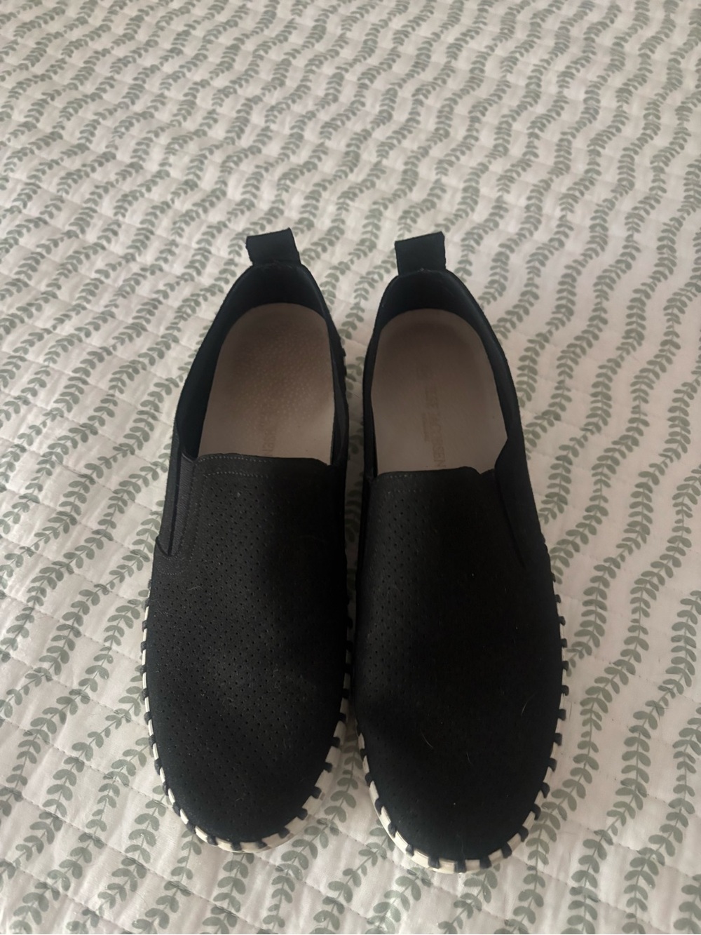 Ilse Jacobsen slip on black shoes- VERY comfortable